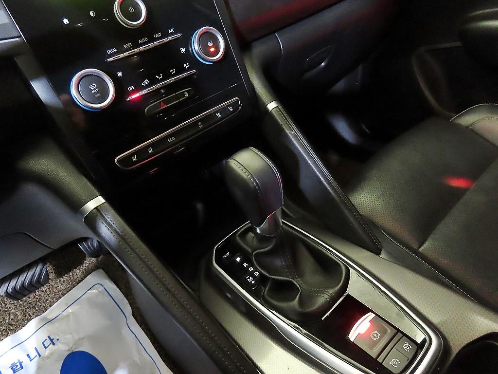 SAMSUNG QM6 - Vista 12