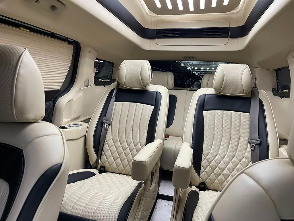 KIA Carnival - Vista 7