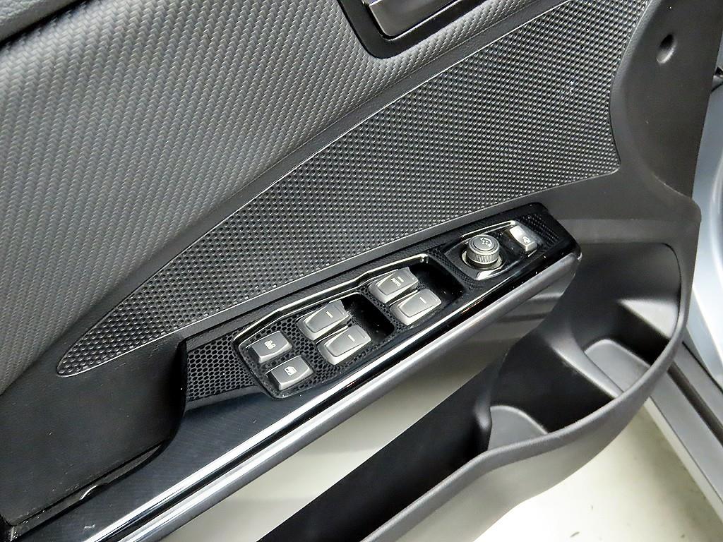 Ssangyong Tivoli - Vista 11