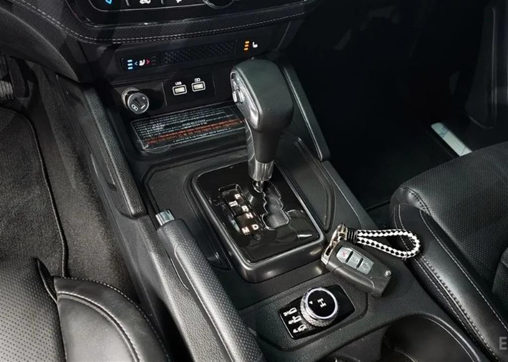 Ssangyong Rexton - Vista 9