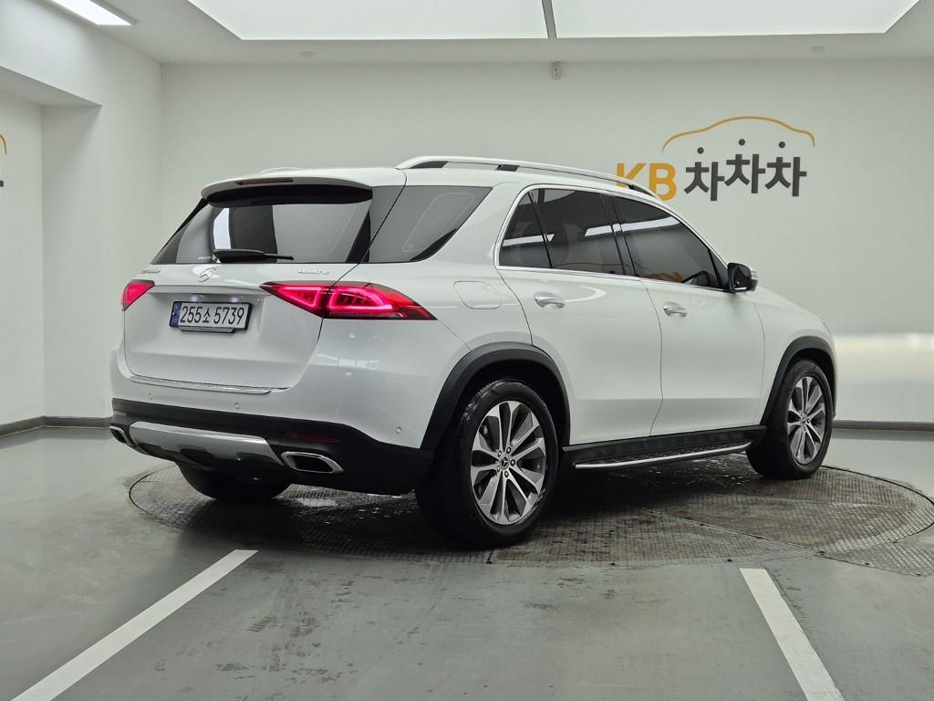 Mercedes Benz GLE Class - Vista 4