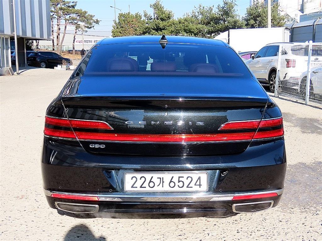 Genesis G90 - Vista 4