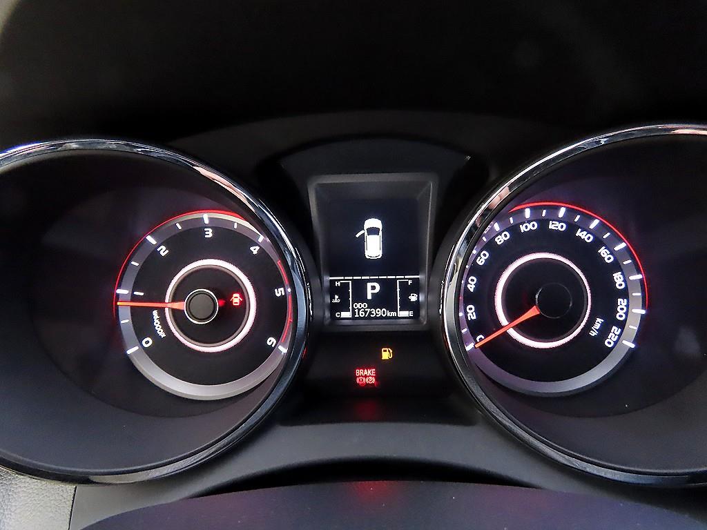 Ssangyong Tivoli - Vista 9