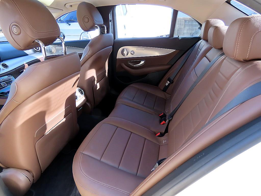 Mercedes Benz E class - Vista 6