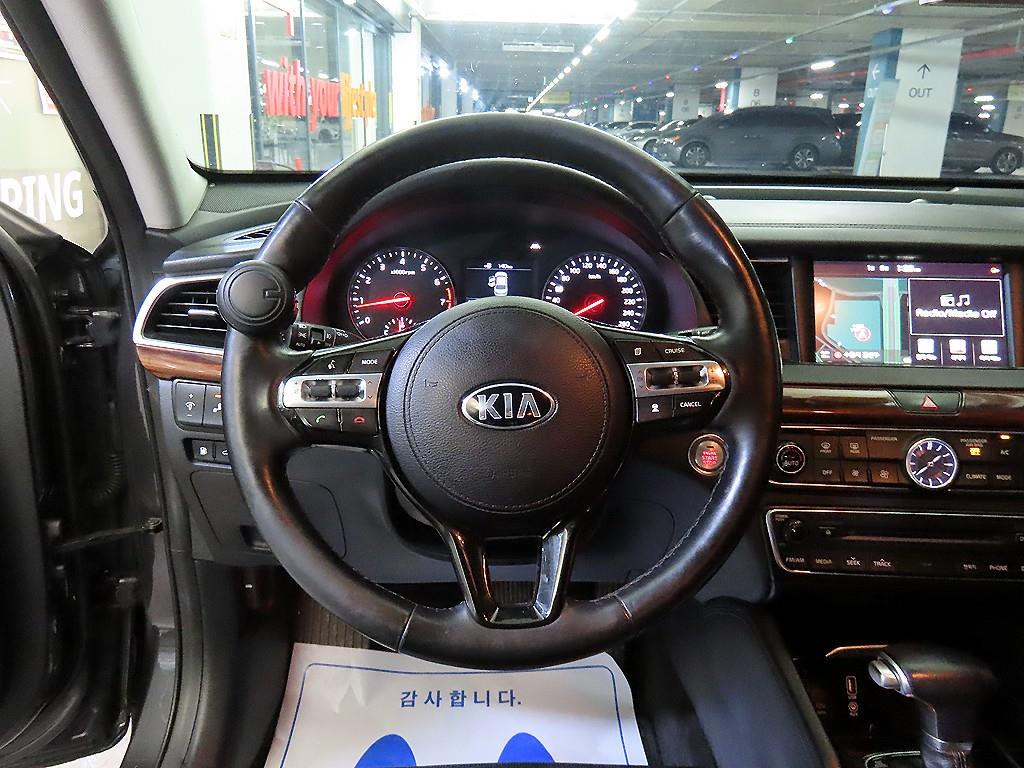 KIA K7 - Vista 8