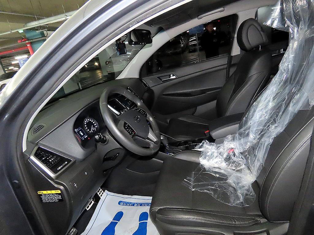 HYUNDAI Tucson - Vista 6