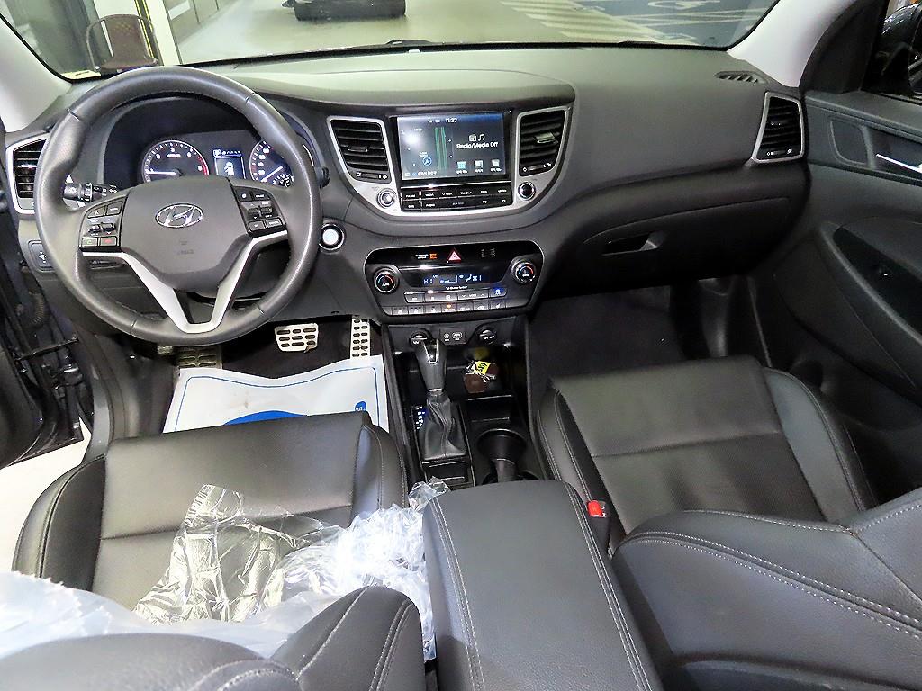 HYUNDAI Tucson - Vista 10