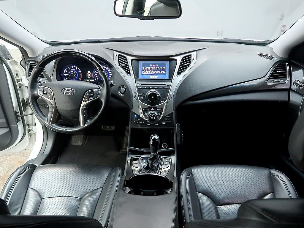 HYUNDAI Grandeur - Vista 9