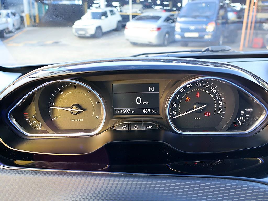 Peugeot 2008 - Vista 11