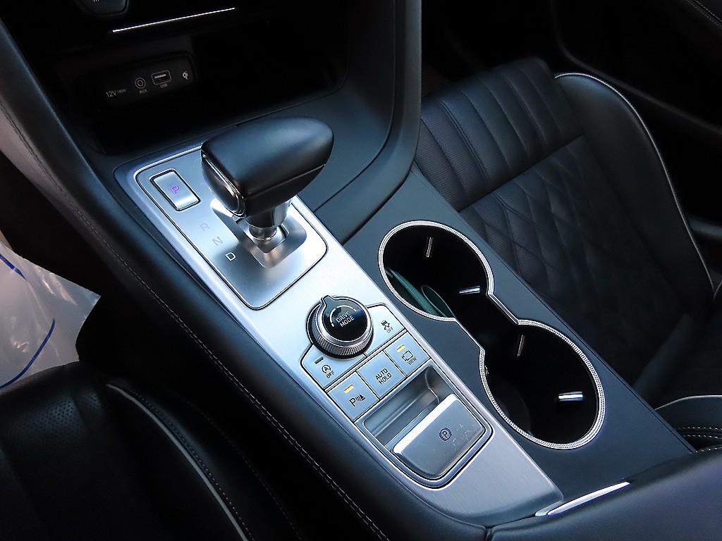 Genesis G70 - Vista 11