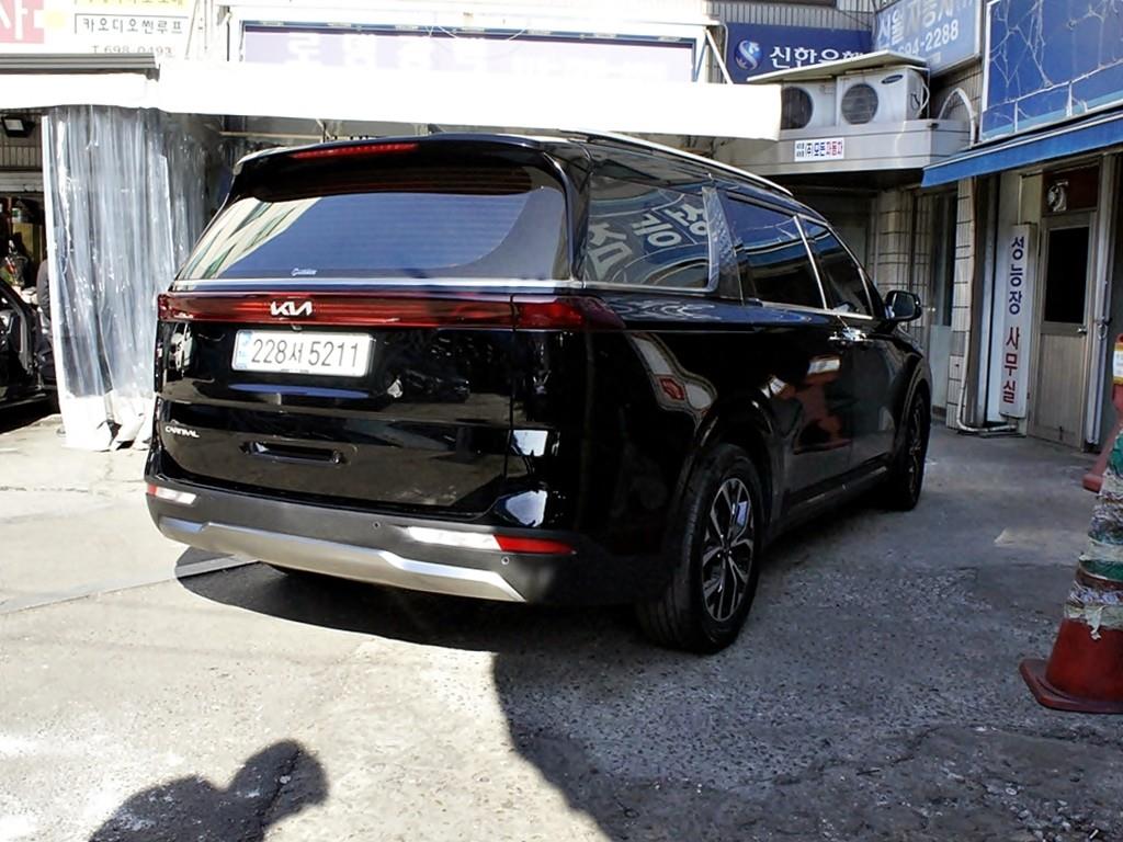 KIA Carnival - Vista 7