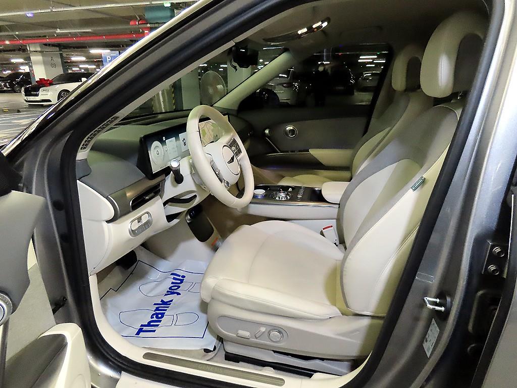 Genesis GV60 - Vista 6