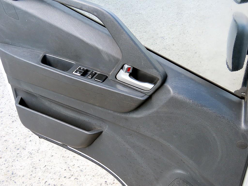 medium and large cargo truck - Vista 12