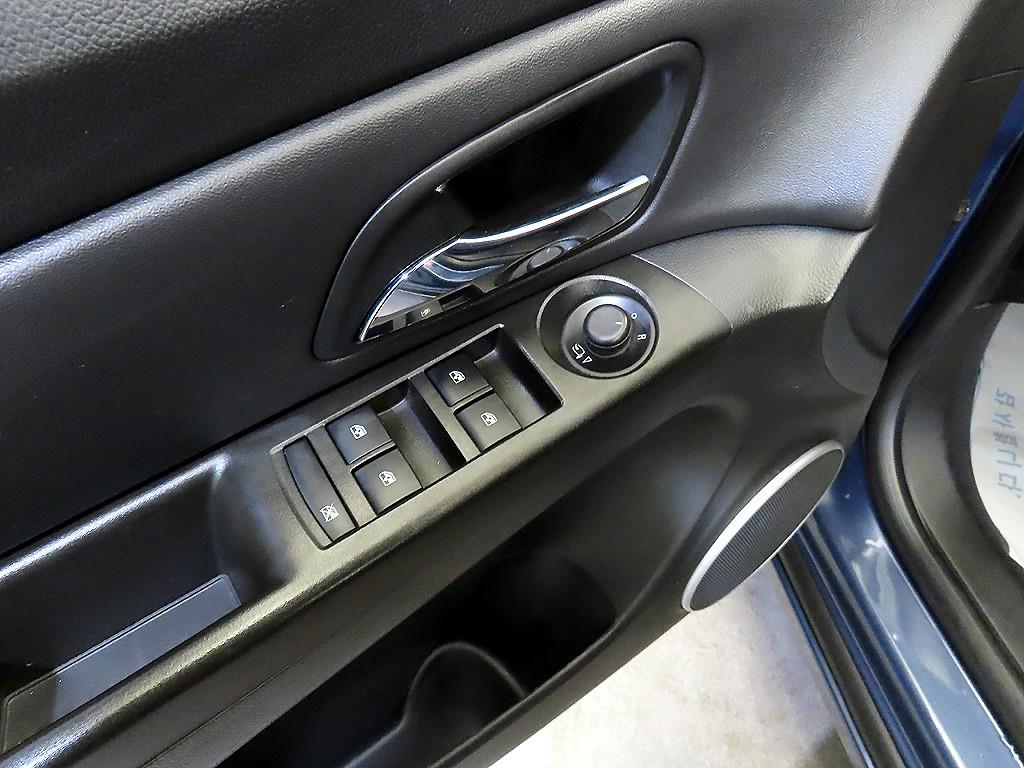 Chevrolet Cruise 2014 Azul - Importación desde Corea - HF Imports Iquique - Foto 13