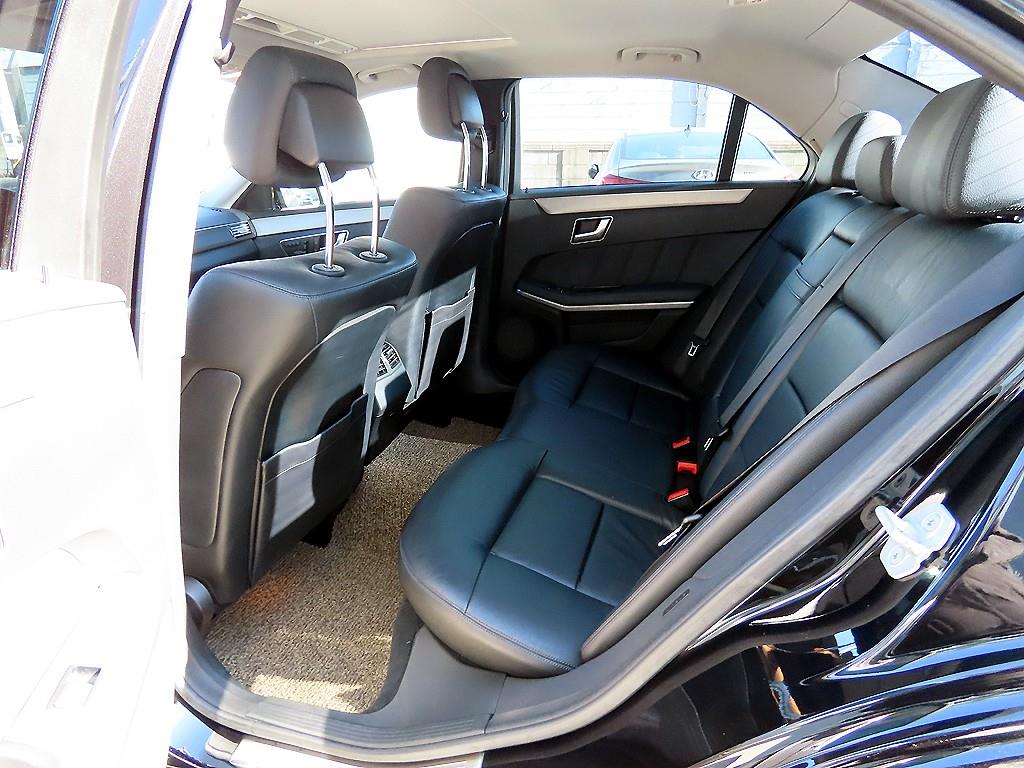 Mercedes Benz E class - Vista 6