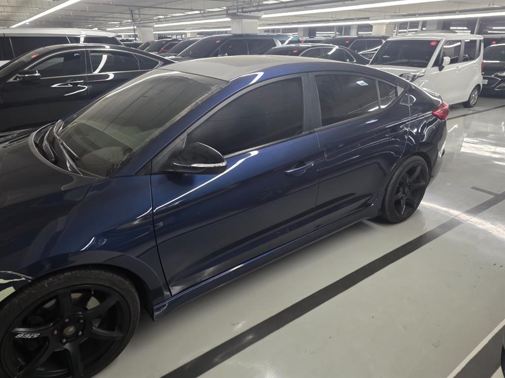 HYUNDAI Avante 2018 Azul - Importación desde Corea - HF Imports Iquique - Foto 1