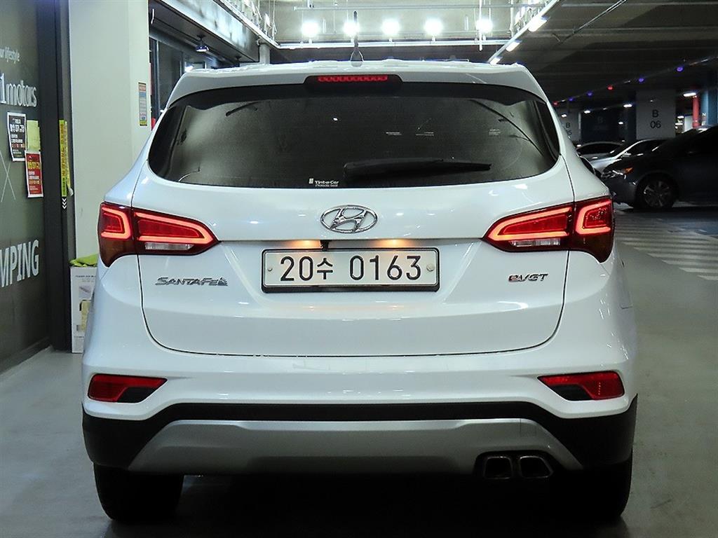 HYUNDAI Santa Fe - Vista 5