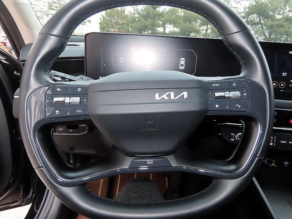 KIA K8 - Vista 8