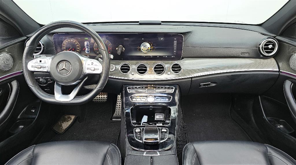 Mercedes Benz E class - Vista 9