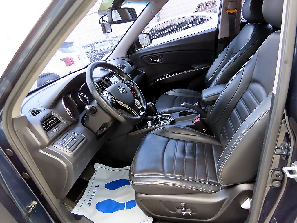 Ssangyong Tivoli - Vista 5