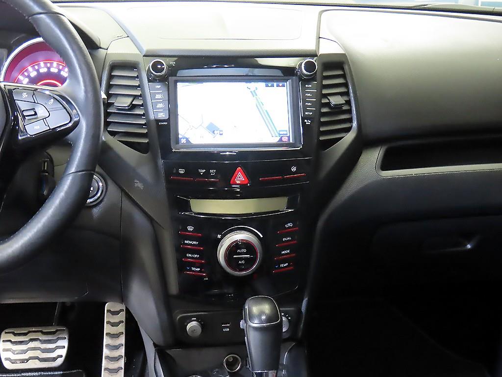 Ssangyong Tivoli - Vista 11