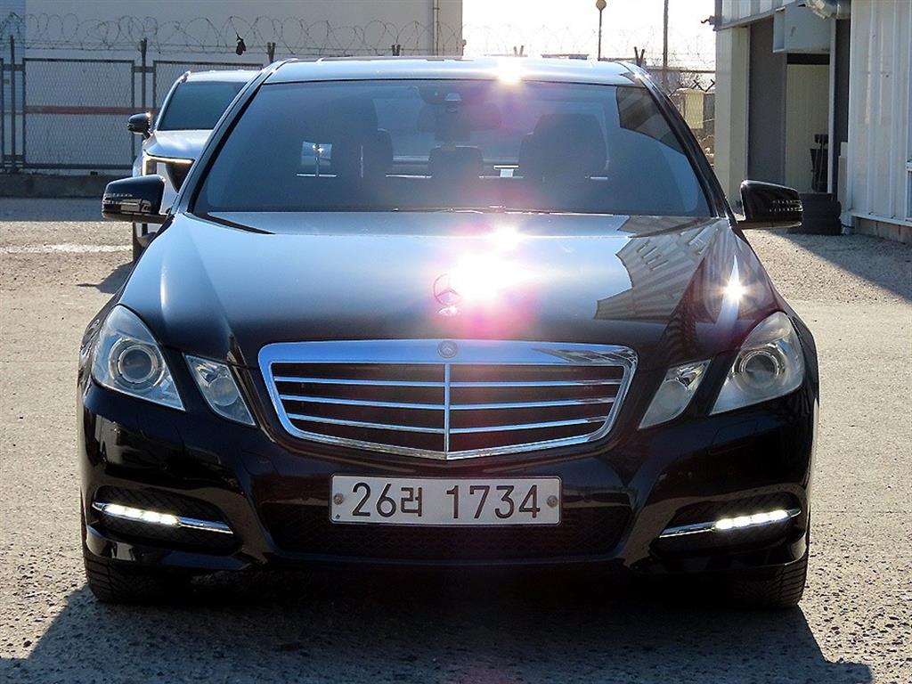 Mercedes Benz E class 2013 - Importación desde Corea - HF Imports Iquique - Foto 1