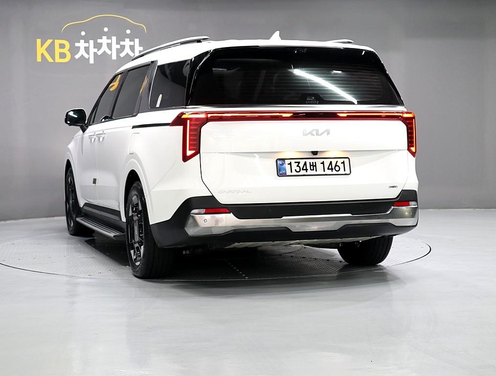 KIA Carnival - Vista 4