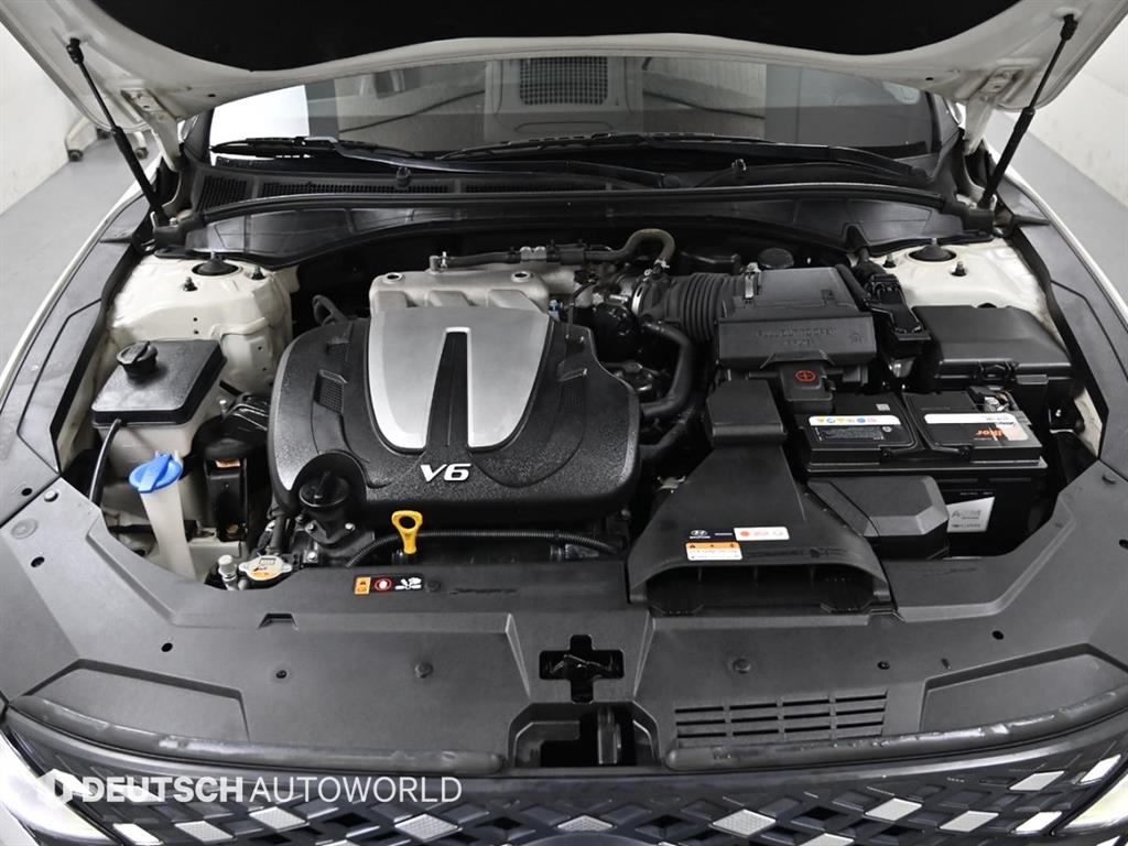 HYUNDAI Grandeur - Vista 5