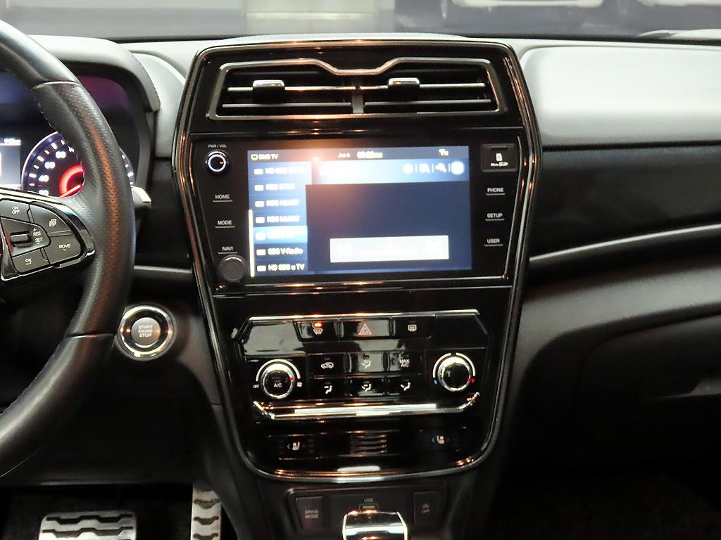 Ssangyong Tivoli - Vista 9