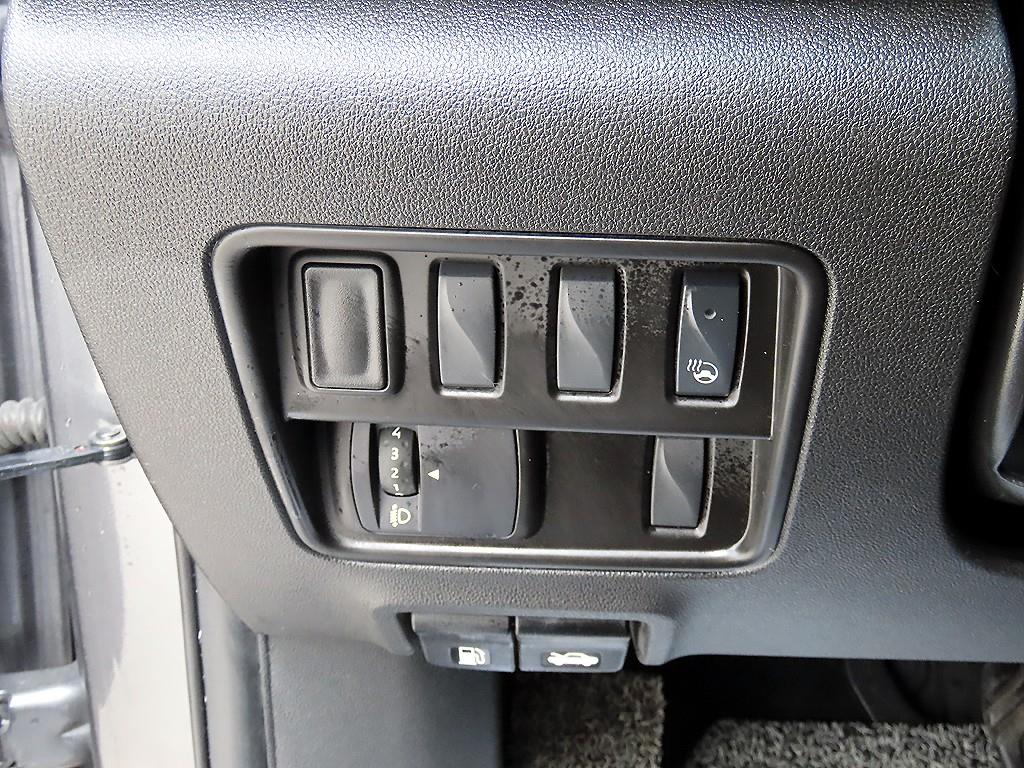 SAMSUNG QM6 - Vista 12