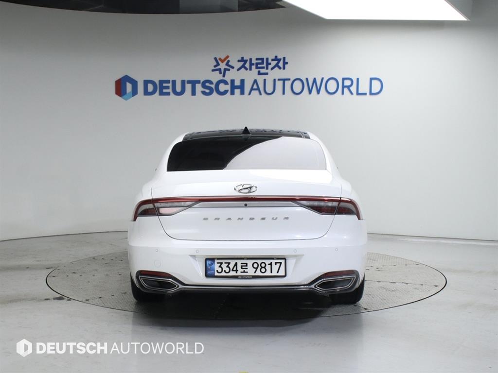 HYUNDAI Grandeur - Vista 4