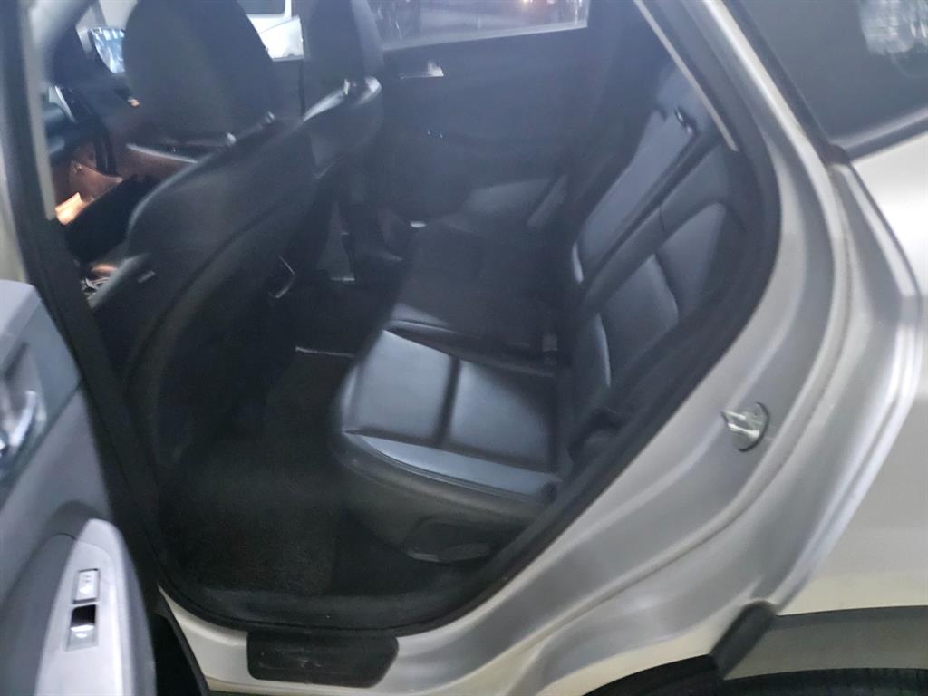 HYUNDAI Tucson - Vista 6