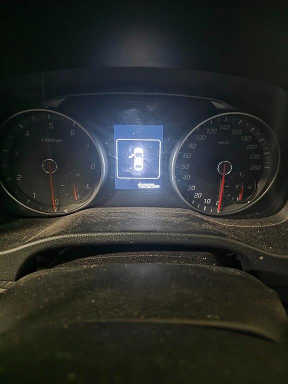 HYUNDAI Avante - Vista 4