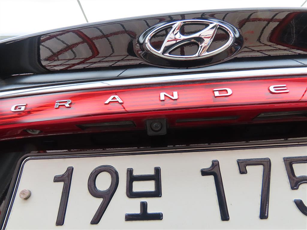 HYUNDAI Grandeur 2015 Negro - Importación desde Corea - HF Imports Iquique - Foto 18