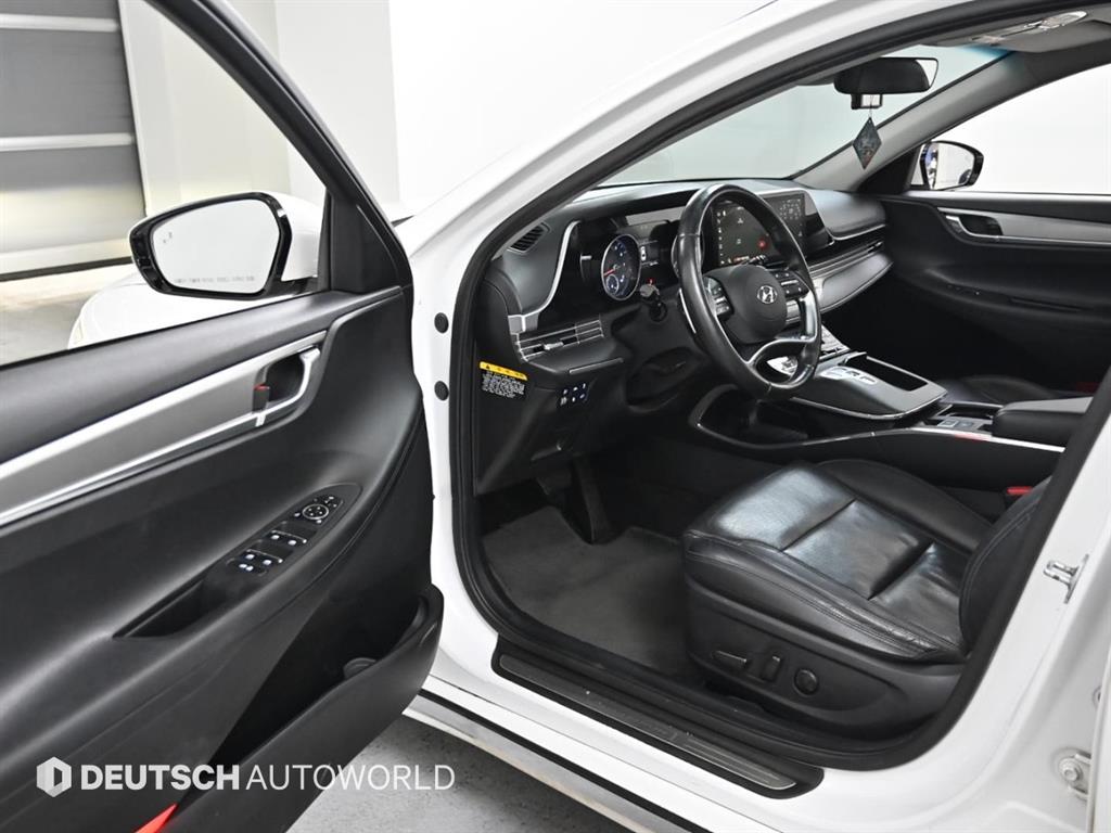 HYUNDAI Grandeur - Vista 10