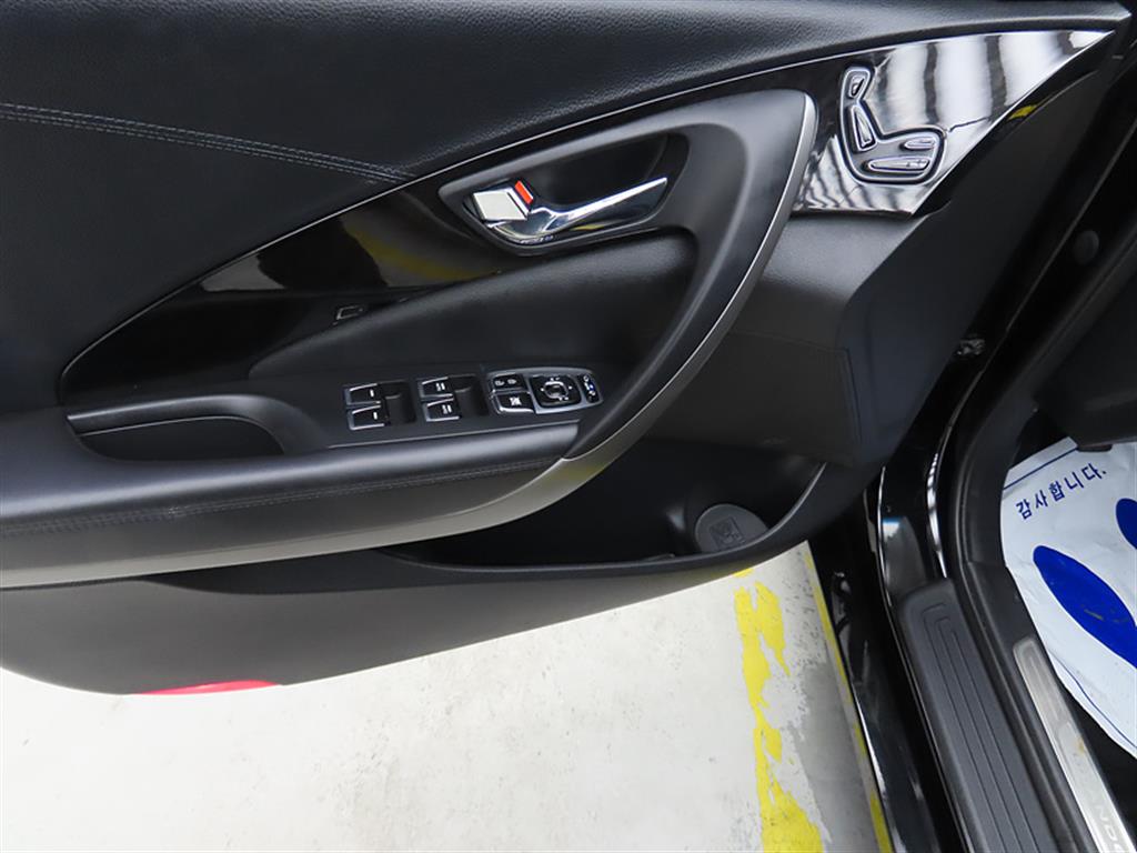 HYUNDAI Grandeur 2015 Negro - Importación desde Corea - HF Imports Iquique - Foto 14