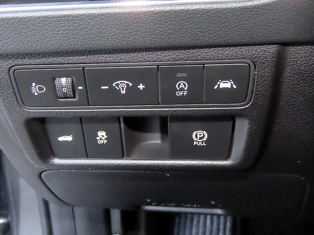 HYUNDAI Sonata - Vista 12