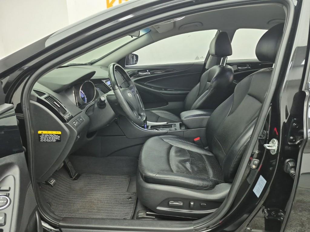 HYUNDAI Sonata - Vista 11