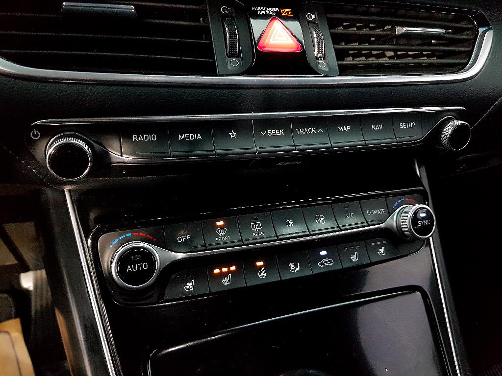 HYUNDAI Grandeur - Vista 12