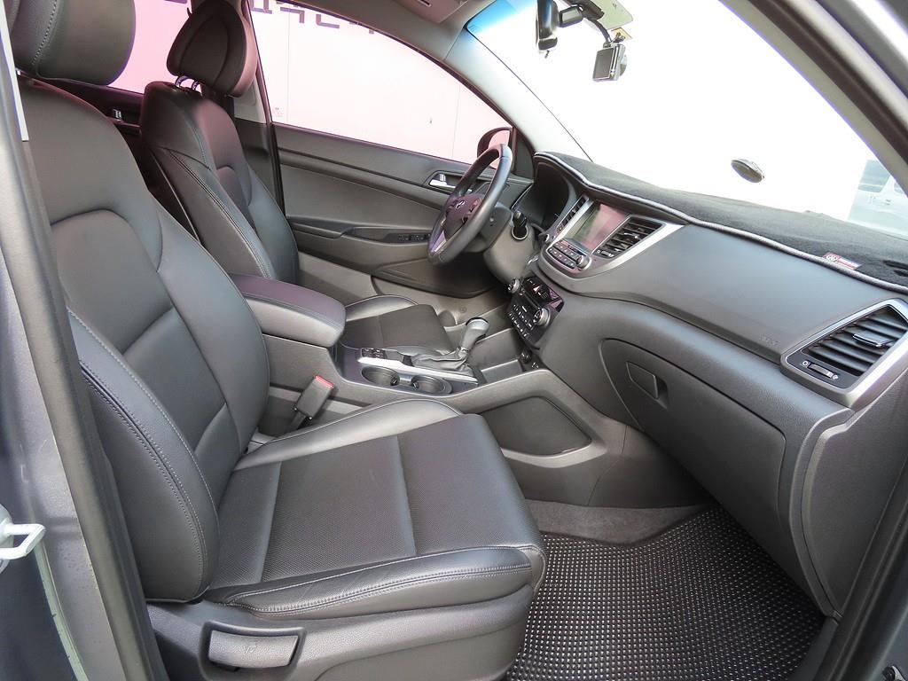 HYUNDAI Tucson - Vista 7