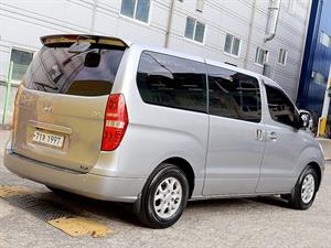 HYUNDAI Starex - Vista 8