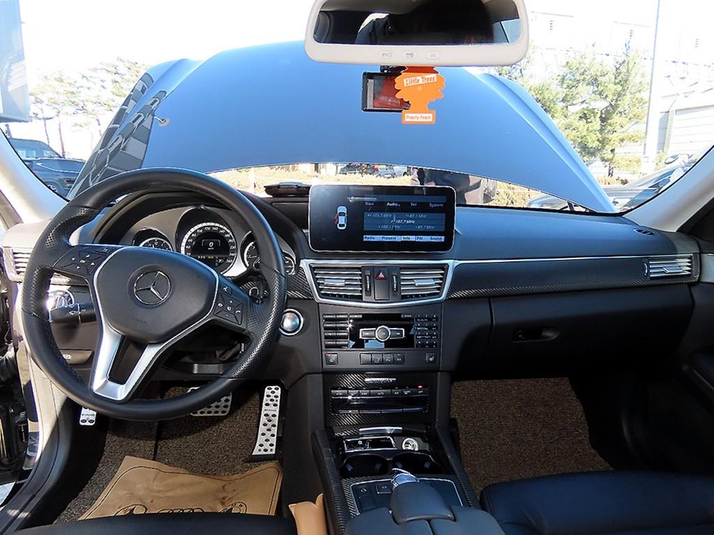 Mercedes Benz E class - Vista 7