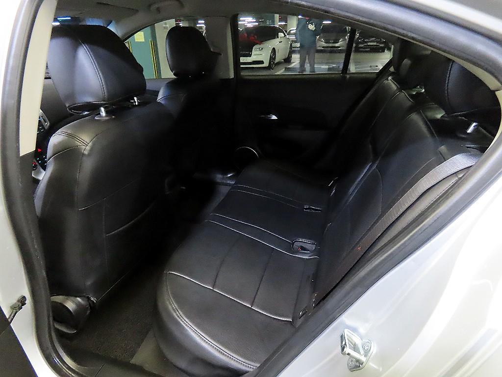 Chevrolet Cruise - Vista 7