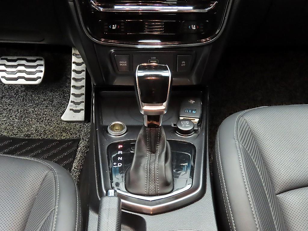 Ssangyong Tivoli - Vista 10