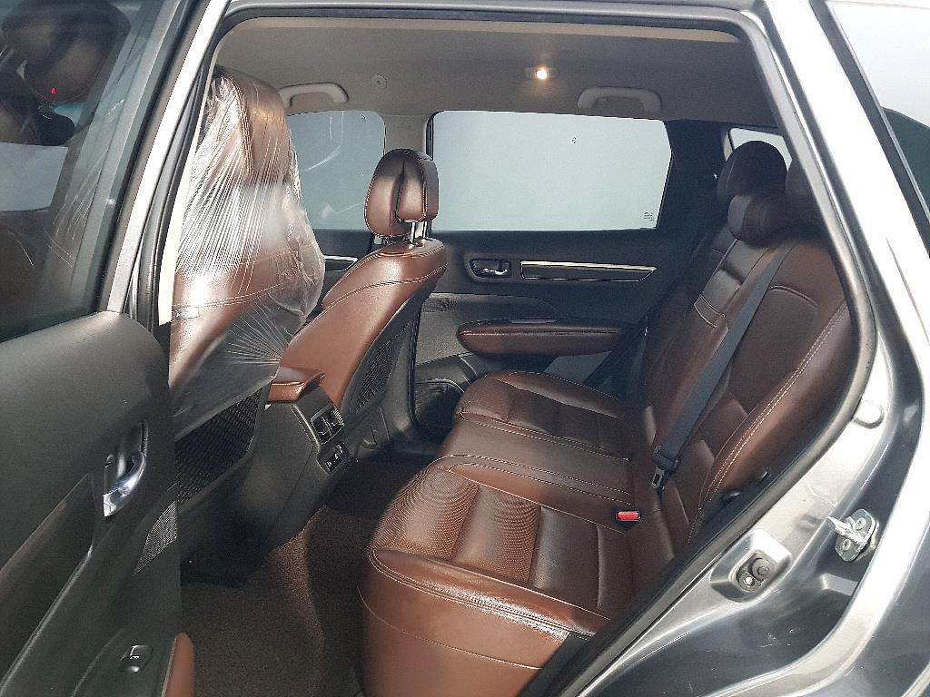 SAMSUNG QM6 - Vista 9