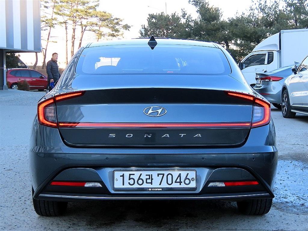 HYUNDAI Sonata - Vista 4