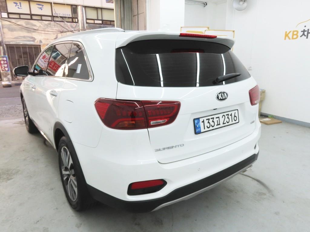 KIA Sorento - Vista 4