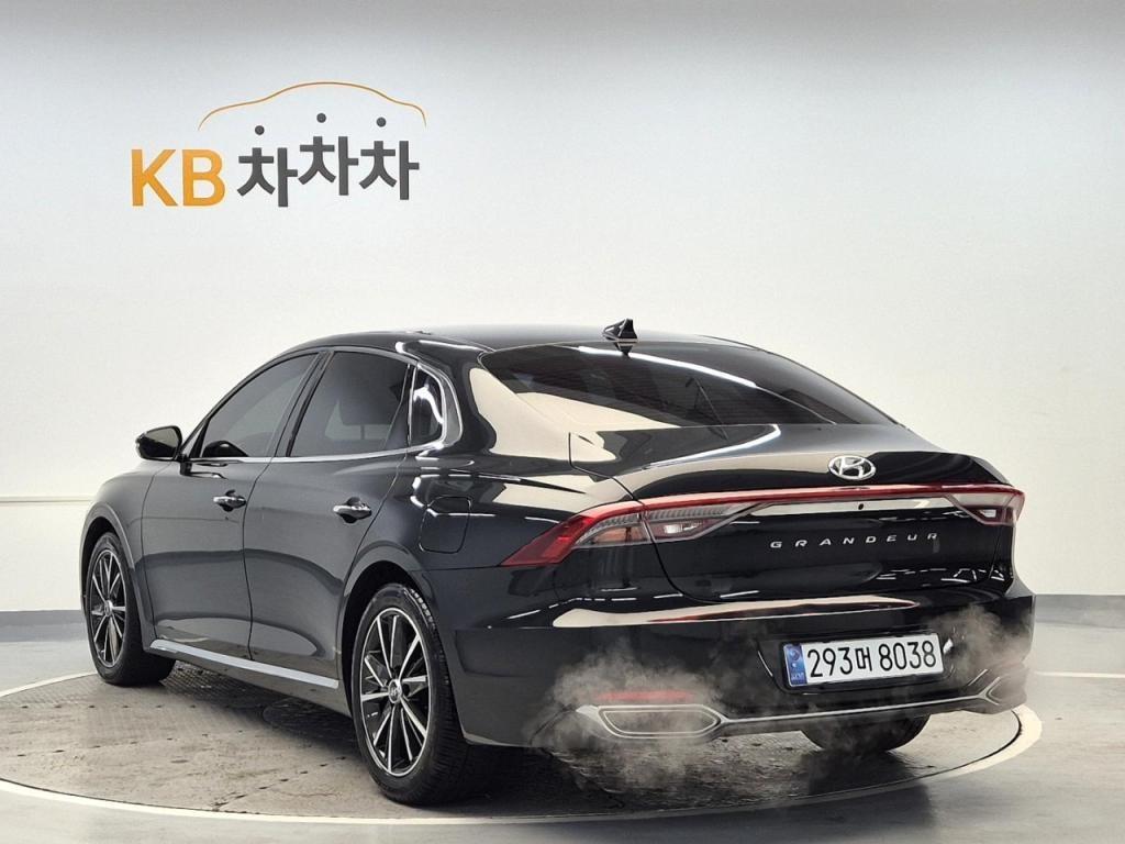 HYUNDAI Grandeur - Vista 4