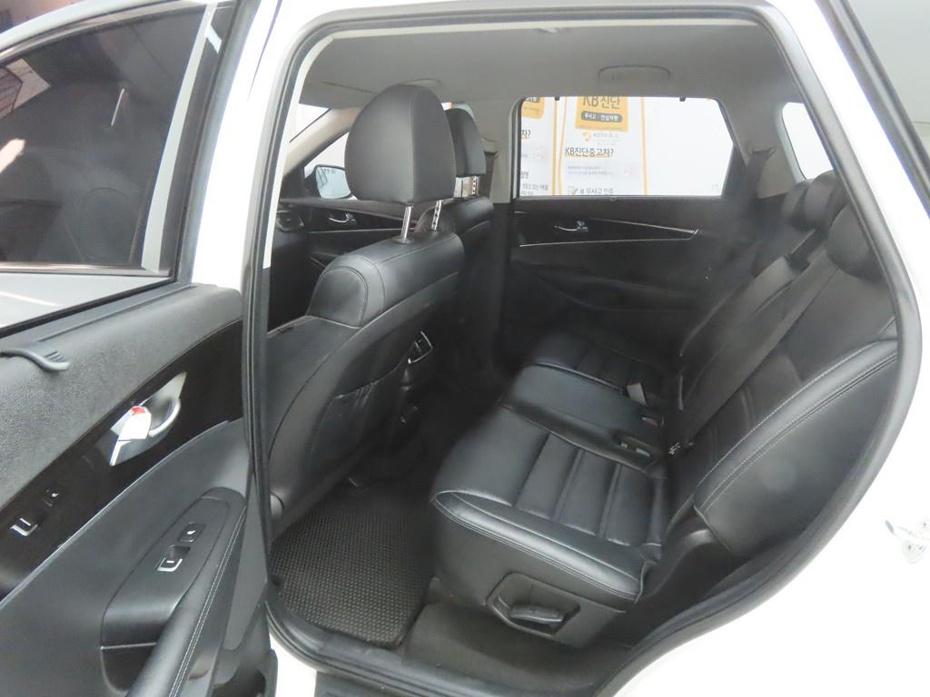 KIA Sorento - Vista 6