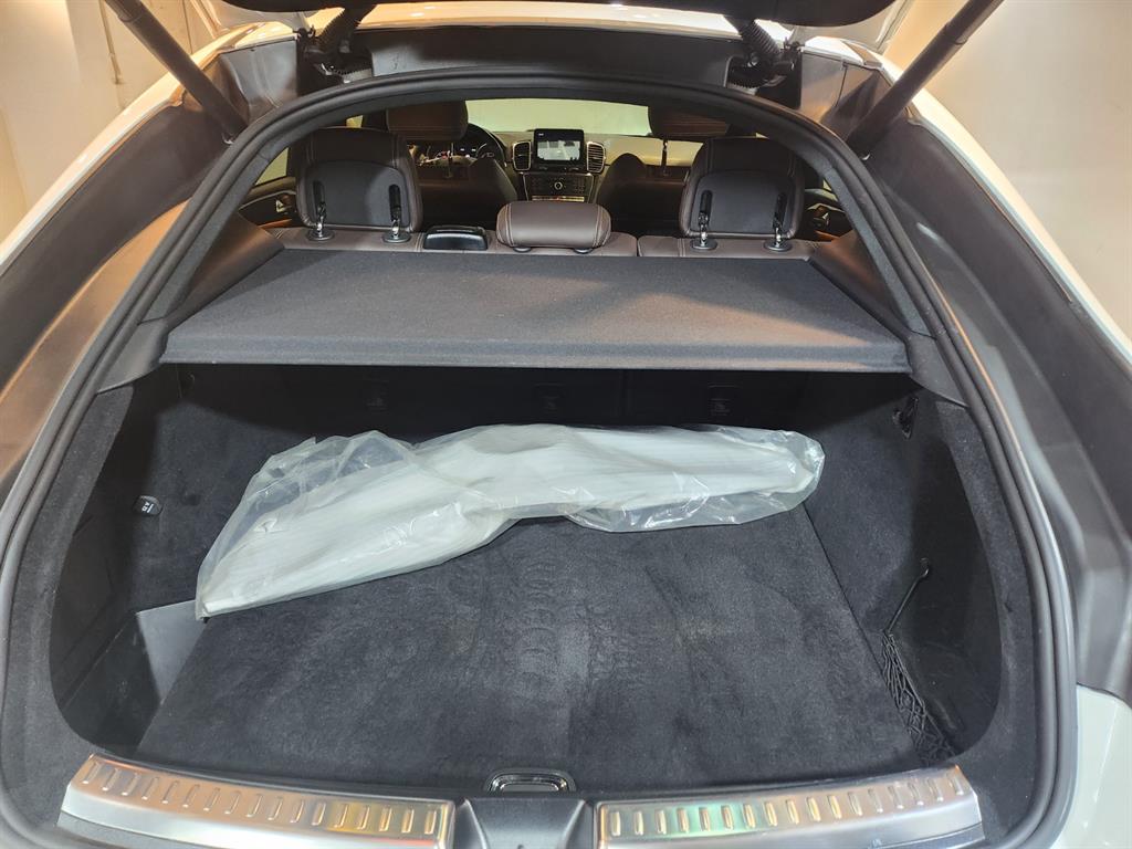 Mercedes Benz GLE Class - Vista 5